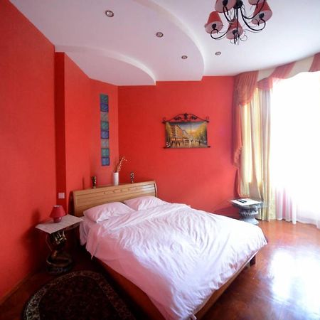 Chekhov Apartment Kiev Dış mekan fotoğraf